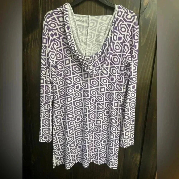 Mott 50 SUN PROTECTIVE DRESS SIZE SMALL PURPLE AND WHITE - Picture 2 of 6